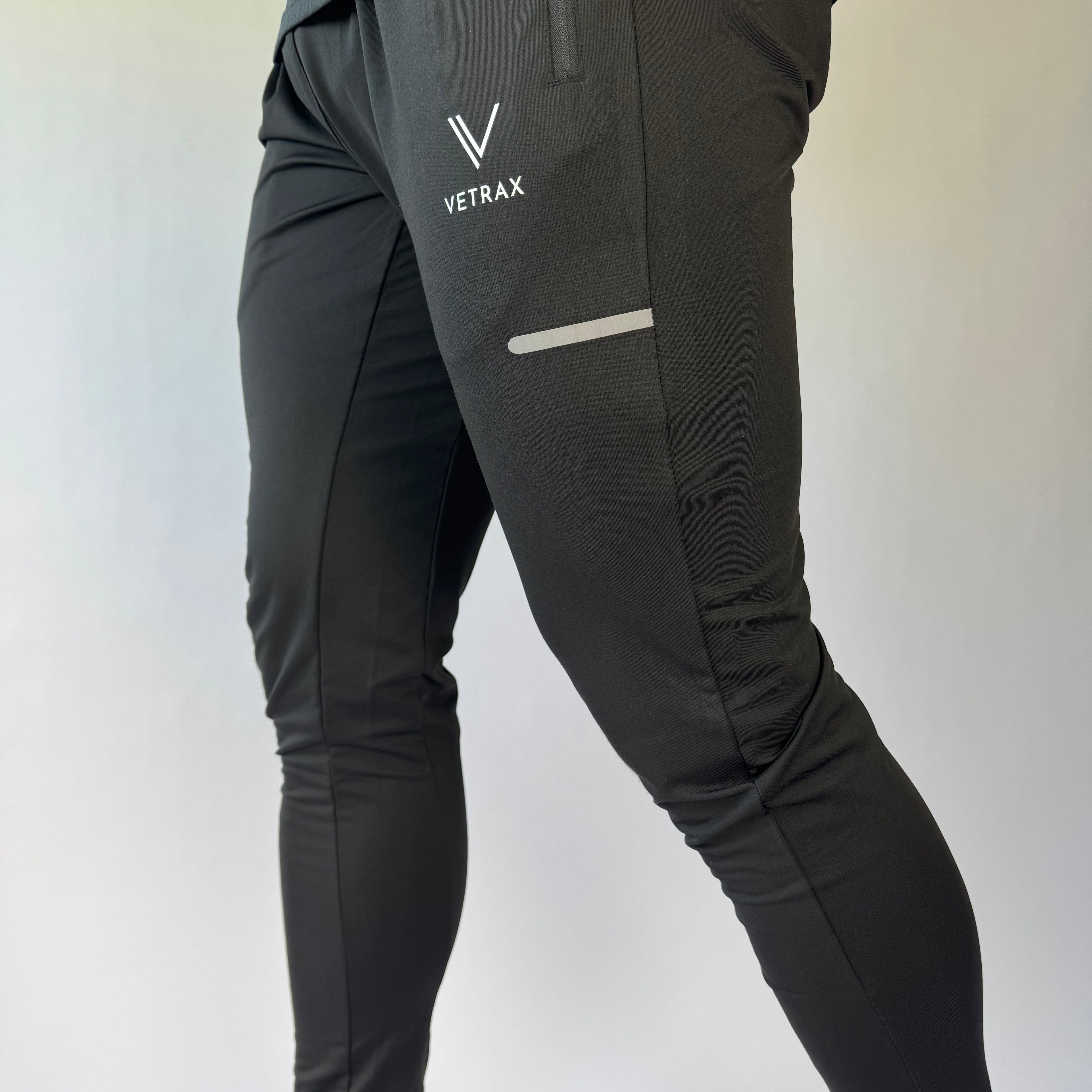 Zwarte sportbroek met elastische tailleband – FlexMotion