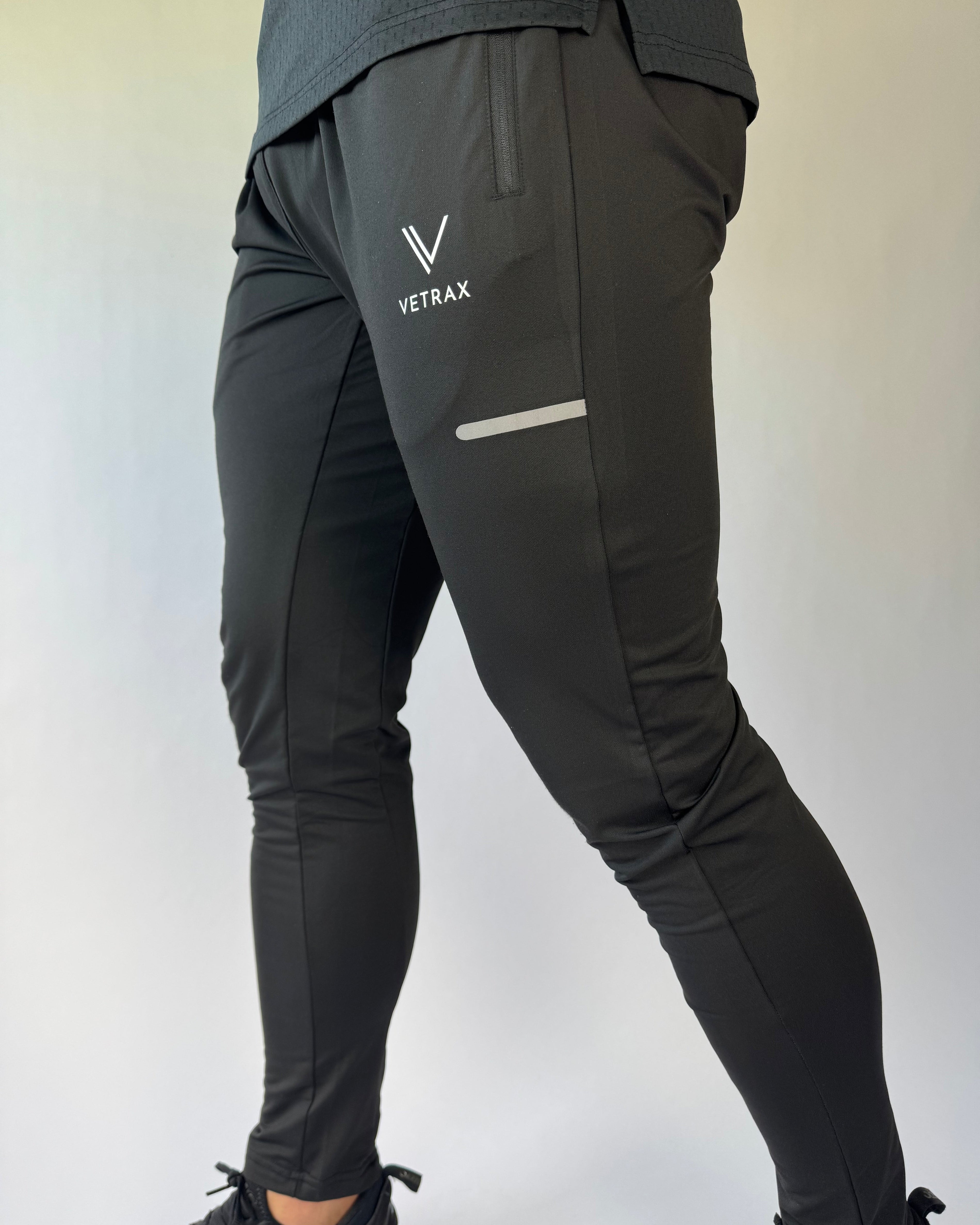 Zwarte sportbroek met elastische tailleband – FlexMotion